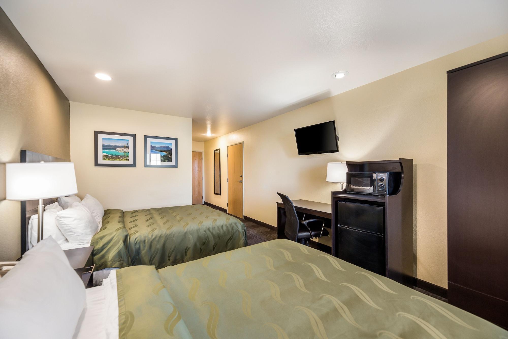 Quality Inn & Suites Near Nas Фаллон Экстерьер фото