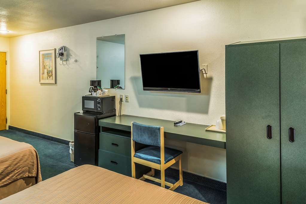 Quality Inn & Suites Near Nas Фаллон Номер фото